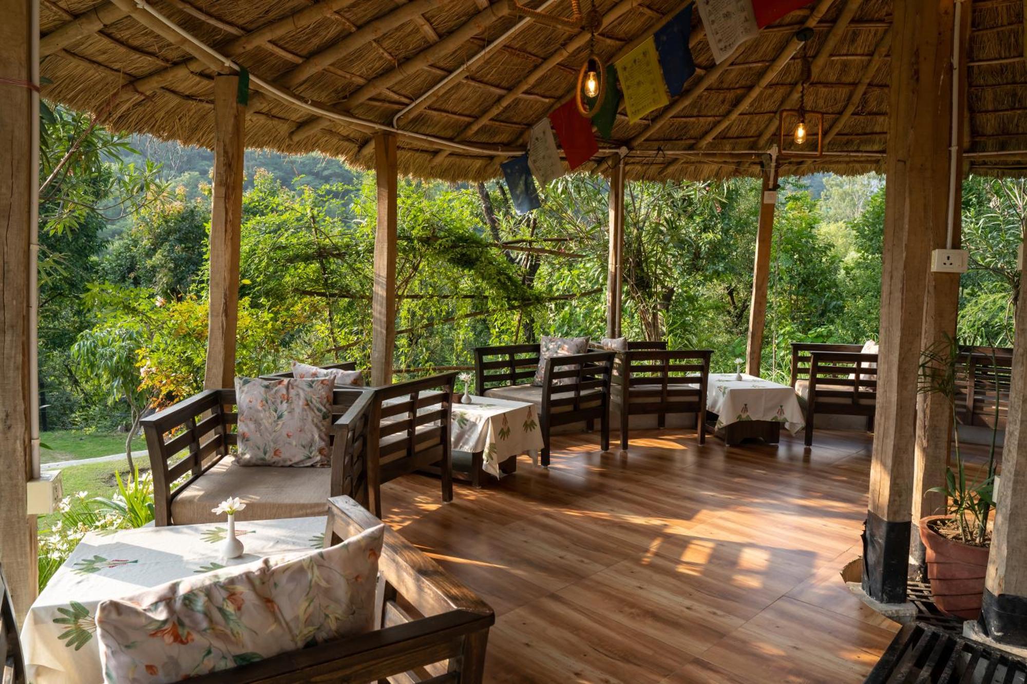 Dev Bhoomi Farms & Cottages Дармсала Экстерьер фото